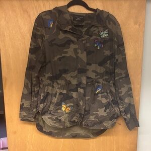 Love Tree Hooded Camouflage Jacket with Butterfly Patches
